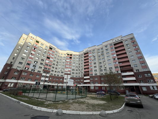 Продам однокомнатную (1-комн.) квартиру, Московский пер, 42к2, Брянск г