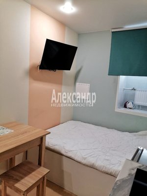 Продам долю в 1-комн. квартире, Моисеенко ул, д. 15-17, Санкт-Петербург г