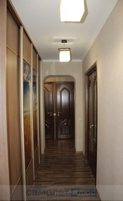 Продам трехкомнатную (3-комн.) квартиру, Генерала Ремезова б-р, 6, Голицыно г