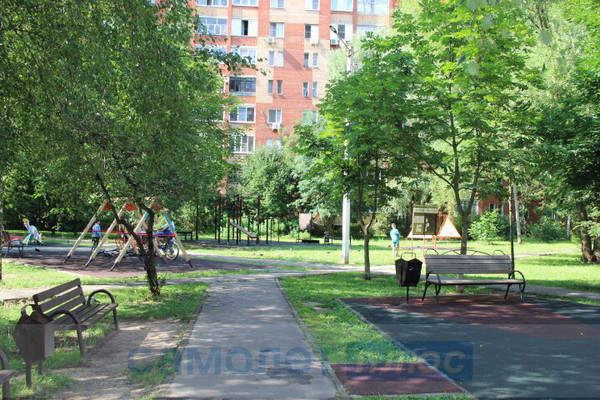 Продам трехкомнатную (3-комн.) квартиру, Генерала Ремезова б-р, 6, Голицыно г