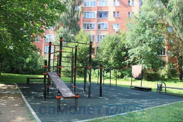 Продам трехкомнатную (3-комн.) квартиру, Генерала Ремезова б-р, 6, Голицыно г