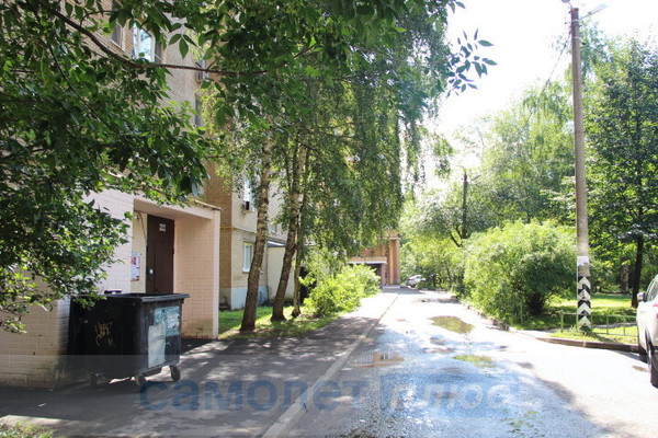 Продам трехкомнатную (3-комн.) квартиру, Генерала Ремезова б-р, 6, Голицыно г