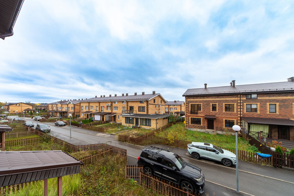 Продам трехкомнатную (3-комн.) квартиру, Экодолье ул, 23Б1, Шолохово д