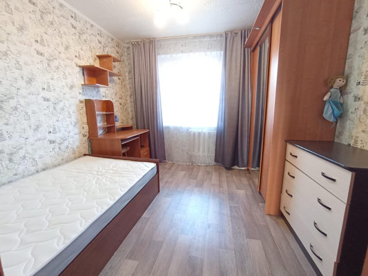 Продам трехкомнатную (3-комн.) квартиру, Д мкр, 39, Новомичуринск г
