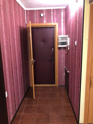 Продам двухкомнатную (2-комн.) квартиру, Парковая ул, 4к3, Великий Новгород г