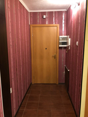 Продам двухкомнатную (2-комн.) квартиру, Парковая ул, 4к3, Великий Новгород г