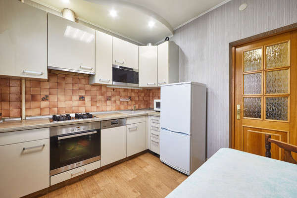 Продам трехкомнатную (3-комн.) квартиру, Доватора ул, 19, Челябинск г