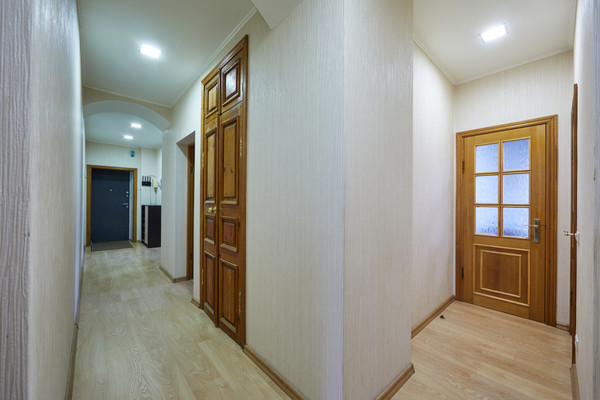 Продам трехкомнатную (3-комн.) квартиру, Доватора ул, 19, Челябинск г