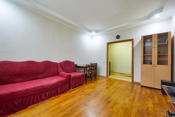 Продам трехкомнатную (3-комн.) квартиру, Доватора ул, 19, Челябинск г