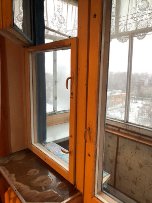 Продам двухкомнатную (2-комн.) квартиру, Попова ул, 14/32, Великий Новгород г