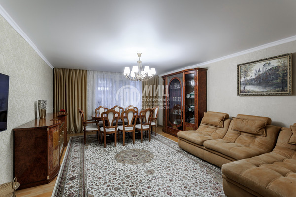 Продам трехкомнатную (3-комн.) квартиру, Артековская ул, 9к1, Москва г
