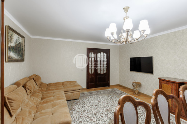 Продам трехкомнатную (3-комн.) квартиру, Артековская ул, 9к1, Москва г