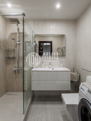 Продам трехкомнатную (3-комн.) квартиру, Артековская ул, 9к1, Москва г