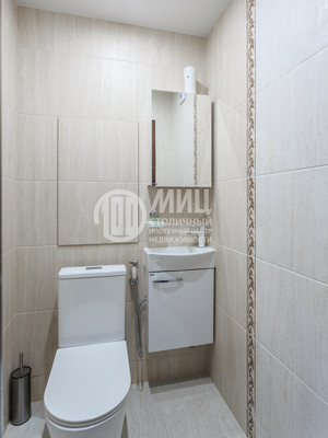 Продам трехкомнатную (3-комн.) квартиру, Артековская ул, 9к1, Москва г