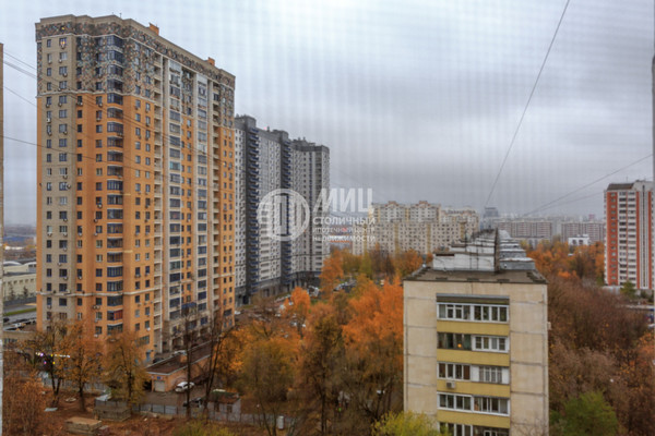 Продам трехкомнатную (3-комн.) квартиру, Артековская ул, 9к1, Москва г