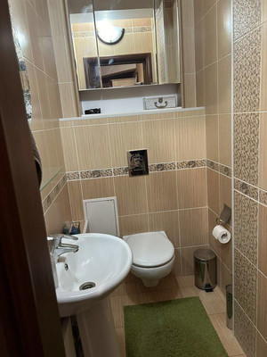 Продам трехкомнатную (3-комн.) квартиру, Кузнечная ул, 79, Екатеринбург г