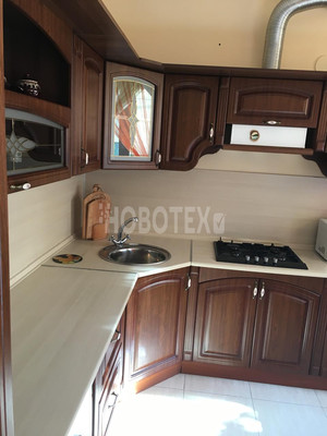 Продам трехкомнатную (3-комн.) квартиру, Кладковая ул, 1, Каневская ст-ца