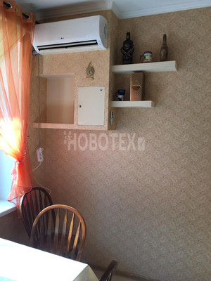 Продам трехкомнатную (3-комн.) квартиру, Кладковая ул, 1, Каневская ст-ца