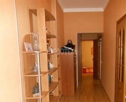 Продам трехкомнатную (3-комн.) квартиру, Кладковая ул, 1, Каневская ст-ца