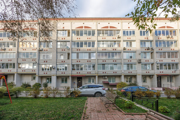 Продам трехкомнатную (3-комн.) квартиру, Фокина ул, 49, Брянск г