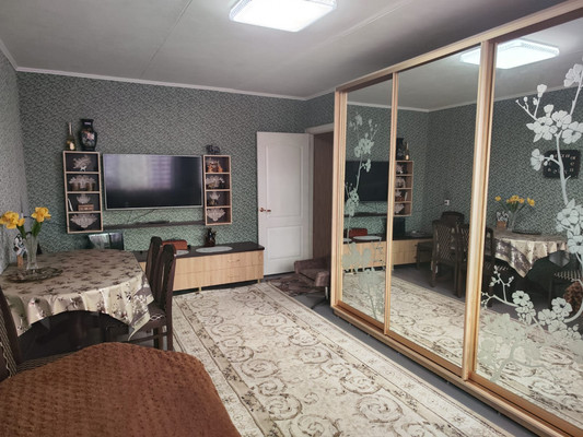 Продам двухкомнатную (2-комн.) квартиру, Севастопольская ул, 4, Новофедоровка пгт