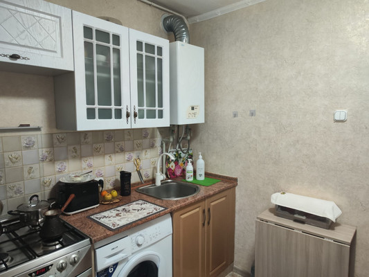 Продам двухкомнатную (2-комн.) квартиру, Севастопольская ул, 4, Новофедоровка пгт