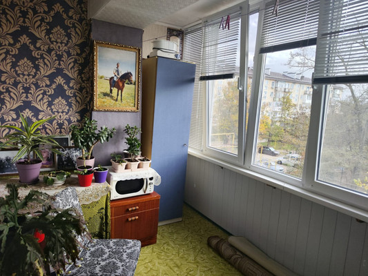 Продам двухкомнатную (2-комн.) квартиру, Севастопольская ул, 4, Новофедоровка пгт