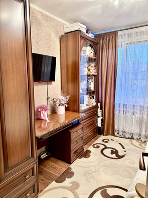 Продам трехкомнатную (3-комн.) квартиру, Генерала Перхоровича ул, 11, Воронеж г