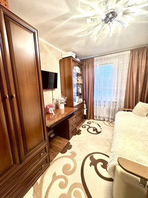 Продам трехкомнатную (3-комн.) квартиру, Генерала Перхоровича ул, 11, Воронеж г