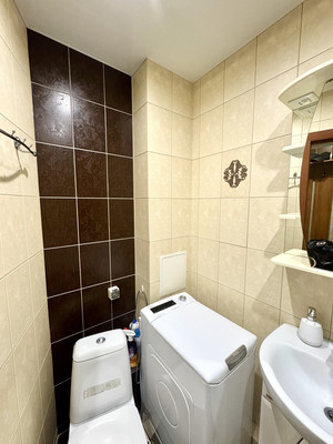 Продам трехкомнатную (3-комн.) квартиру, Генерала Перхоровича ул, 11, Воронеж г