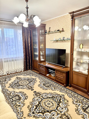 Продам трехкомнатную (3-комн.) квартиру, Генерала Перхоровича ул, 11, Воронеж г