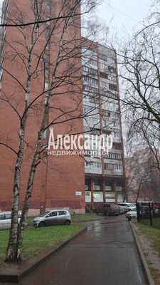 Продам комнату в 6-комн. квартире, Ударников пр-кт, 17к1, Санкт-Петербург г