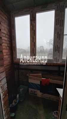 Продам комнату в 6-комн. квартире, Ударников пр-кт, 17к1, Санкт-Петербург г