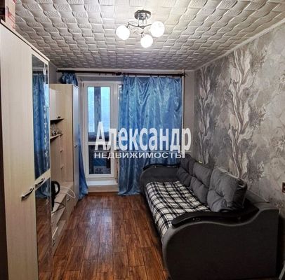 Продам комнату в 6-комн. квартире, Ударников пр-кт, 17к1, Санкт-Петербург г