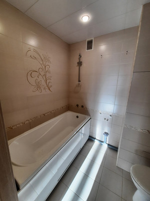 Продам трехкомнатную (3-комн.) квартиру, Колхозная ул, 1/6, Услонь д
