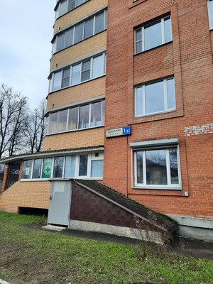 Продам трехкомнатную (3-комн.) квартиру, Колхозная ул, 1/6, Услонь д