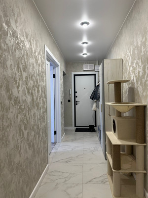 Продам трехкомнатную (3-комн.) квартиру, Александра Корсунова пр-кт, 40к4, Великий Новгород г