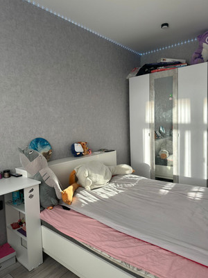 Продам трехкомнатную (3-комн.) квартиру, Александра Корсунова пр-кт, 40к4, Великий Новгород г