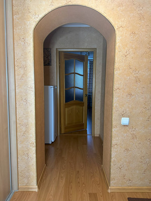 Продам трехкомнатную (3-комн.) квартиру, Псковская ул, 24, Великий Новгород г