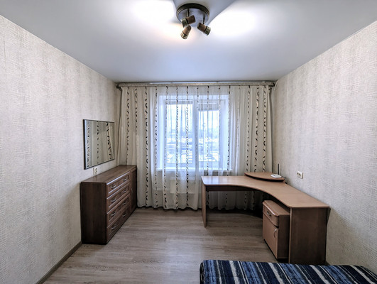 Продам двухкомнатную (2-комн.) квартиру, Школьная ул, 35, Быково п