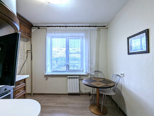 Продам двухкомнатную (2-комн.) квартиру, Школьная ул, 35, Быково п