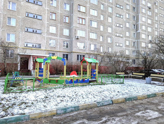 Продам двухкомнатную (2-комн.) квартиру, Школьная ул, 35, Быково п