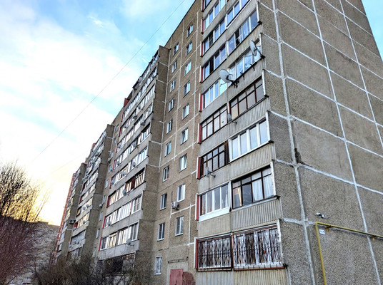 Продам двухкомнатную (2-комн.) квартиру, Школьная ул, 35, Быково п
