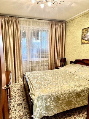 Продам трехкомнатную (3-комн.) квартиру, Генерала Перхоровича ул, 11, Воронеж г