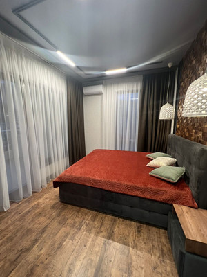 Продам однокомнатную (1-комн.) квартиру, Ломоносова ул, 25, Ялта г