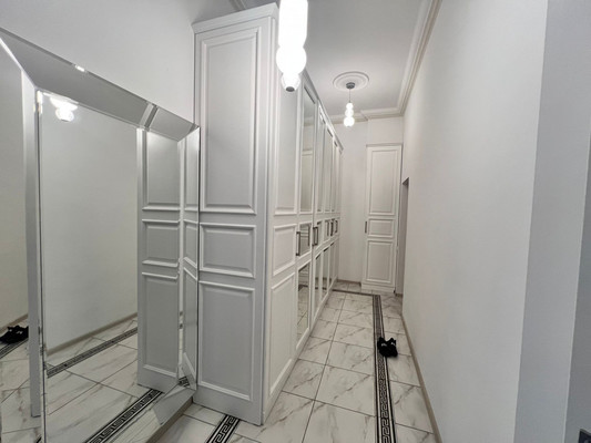 Продам трехкомнатную (3-комн.) квартиру, Щорса ул, 47, Ялта г