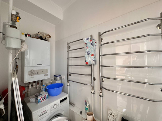 Продам двухкомнатную (2-комн.) квартиру, Свердлова ул, 48ак6, Ялта г