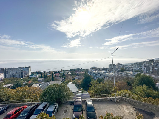Продам трехкомнатную (3-комн.) квартиру, Риекская ул, 22к2, Гаспра пгт