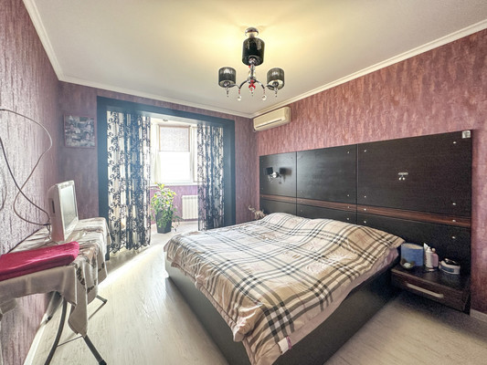 Продам трехкомнатную (3-комн.) квартиру, Риекская ул, 22к2, Гаспра пгт
