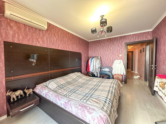 Продам трехкомнатную (3-комн.) квартиру, Риекская ул, 22к2, Гаспра пгт